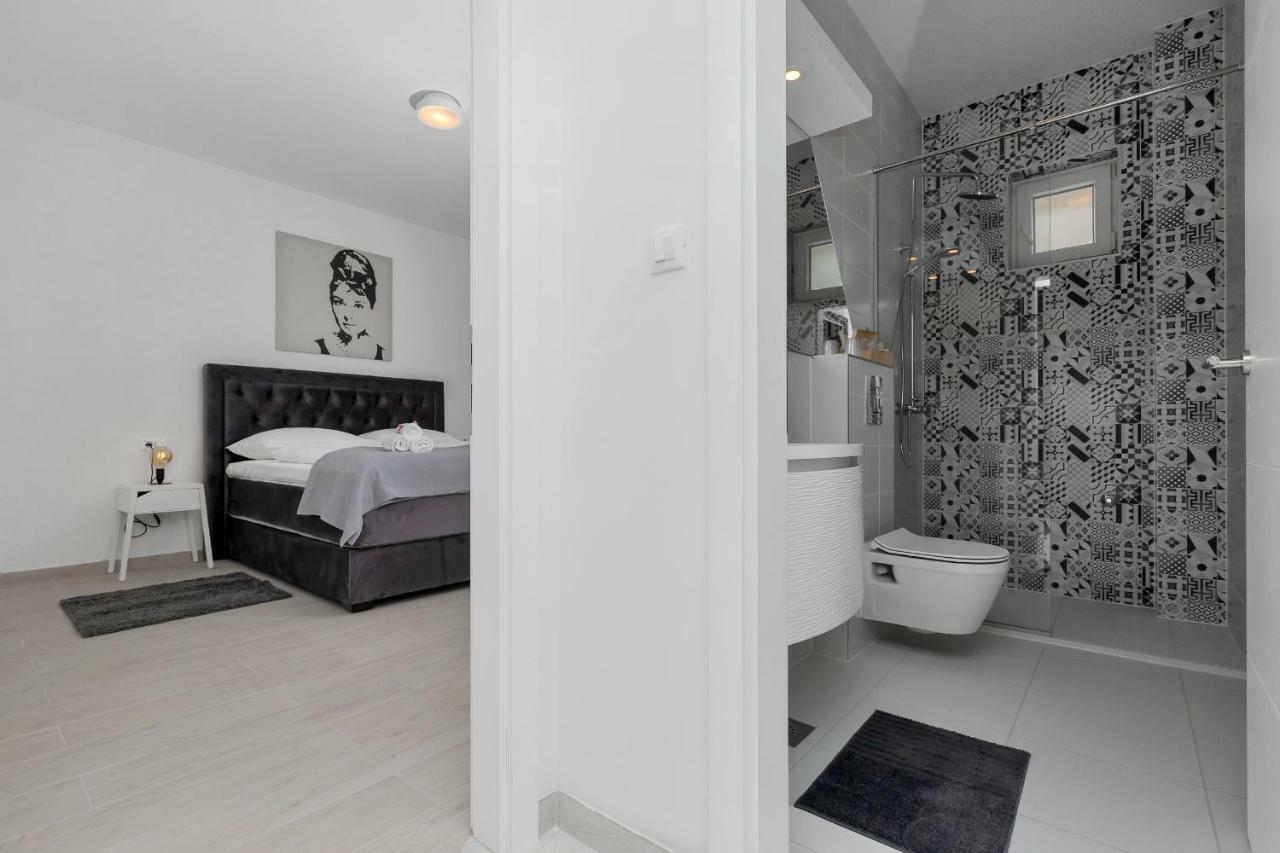Apartments Morpheus Makarska Exterior photo